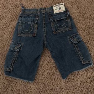 True Religion Men’s Cargo Shorts Size 30